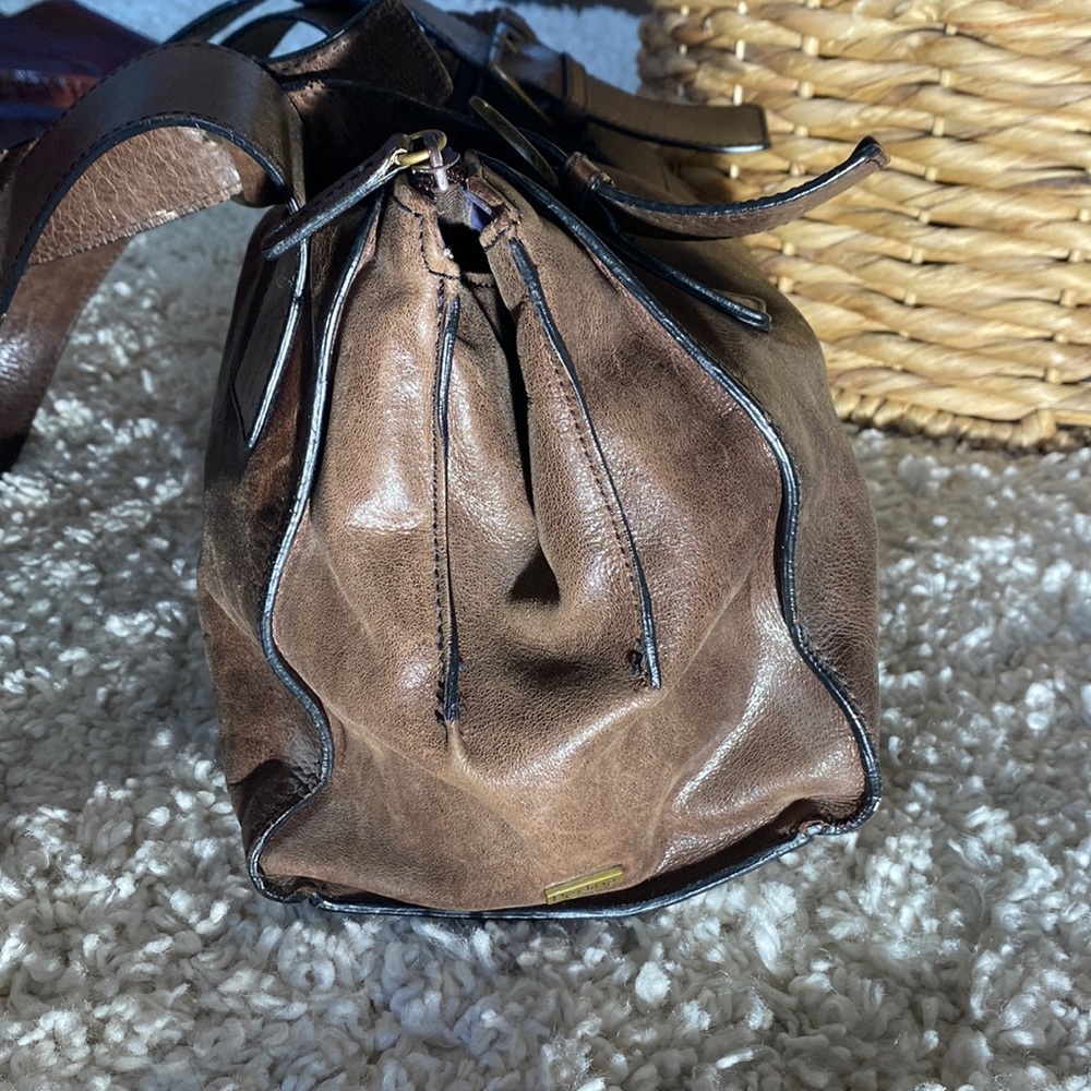 Perlina Leather Tote - Picture 7 of 16